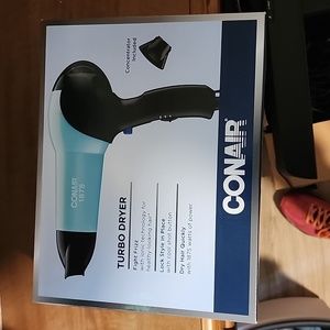 Conair blowdryer with all attachments